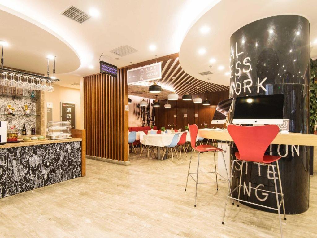 宜必思张掖市政府店 外观 照片